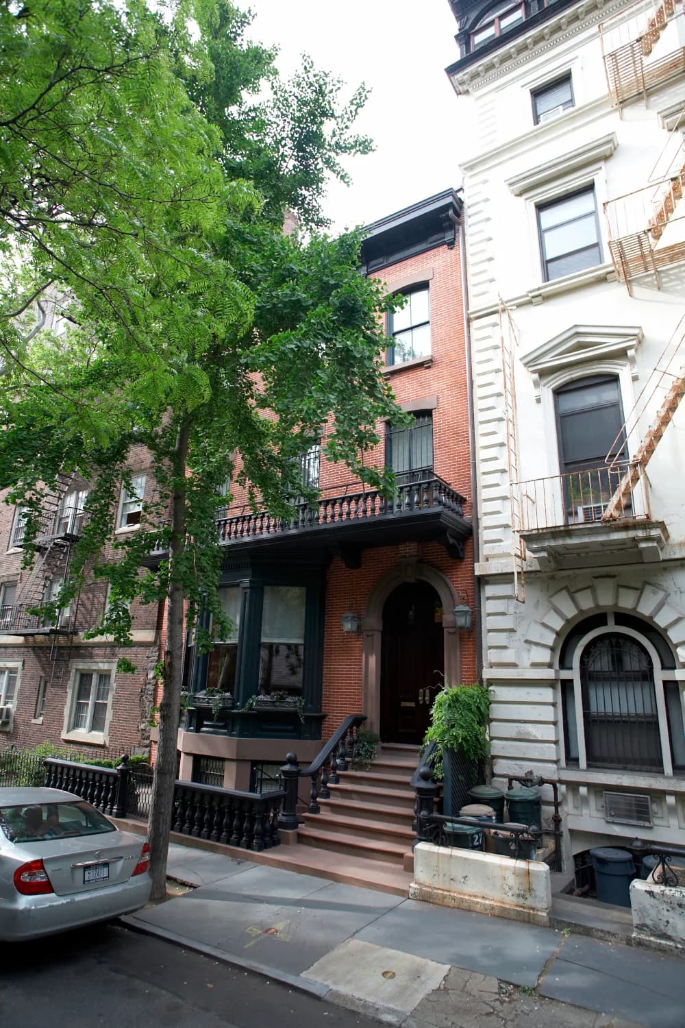 Detailed masonry facade restoration in New York
